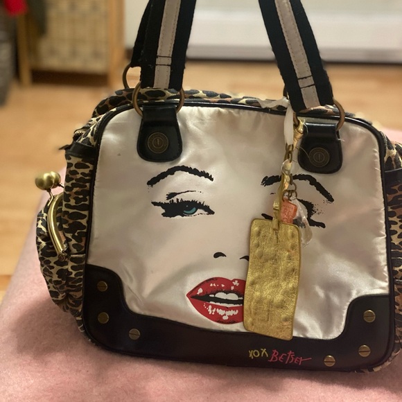 Betsey Johnson Marilyn Monroe medium/large. Excellent condition. - Picture 3 of 7